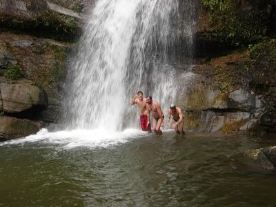 Jack 2006-06-25 Kuching Anna Rais Waterfall 05r.JPG