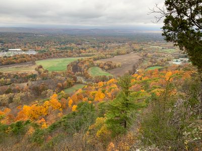 B2020_hiking_top.JPG