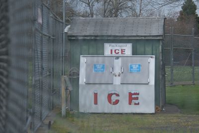 Ice box