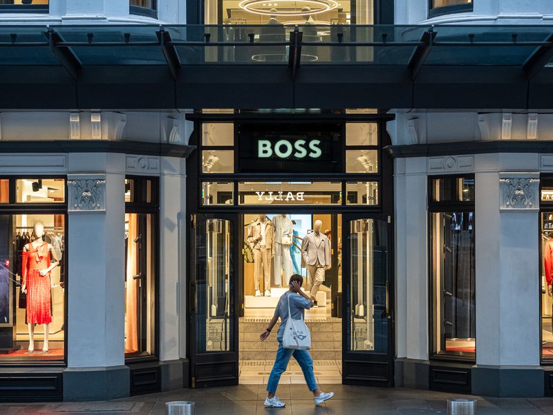 Checking Out the BOSS Dummies