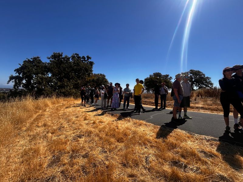 Dish_hike_04.jpeg