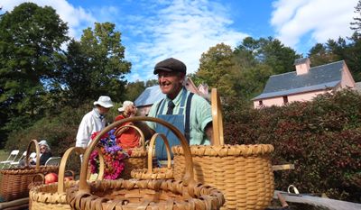 Jeffrey Gale Basket Maker at the AppleFest