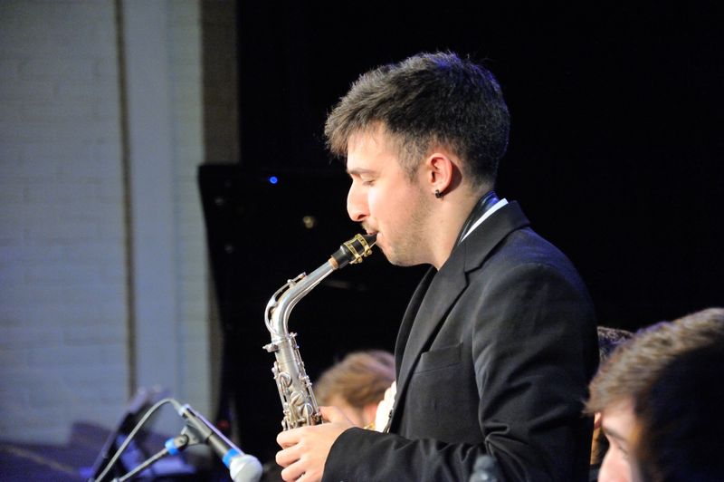 kcbigband_975.JPG