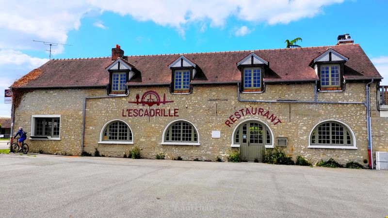 L'Escadrille de Cerny.jpg