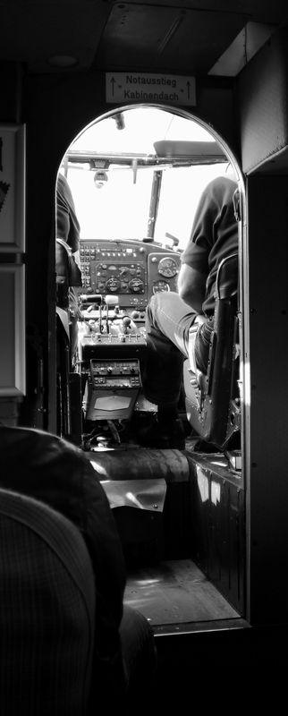 Antonov AN2 cockpit.JPG