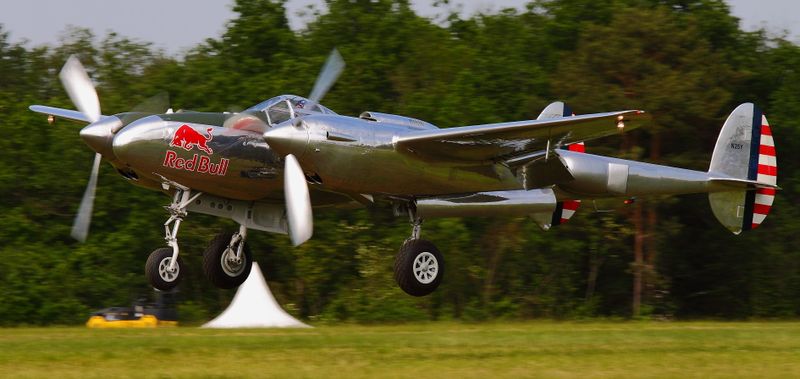 Lockheed P-38 J Lightning.JPG