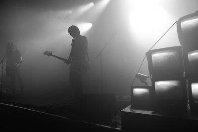 a place to bury strangers