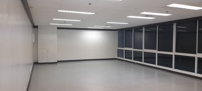 105Sqm Office Space for Leasee in Salcedo Village