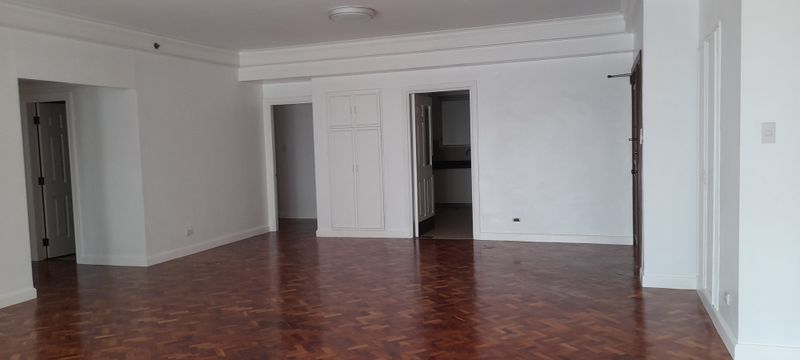 3BR for Lease fronting Salcedo Park