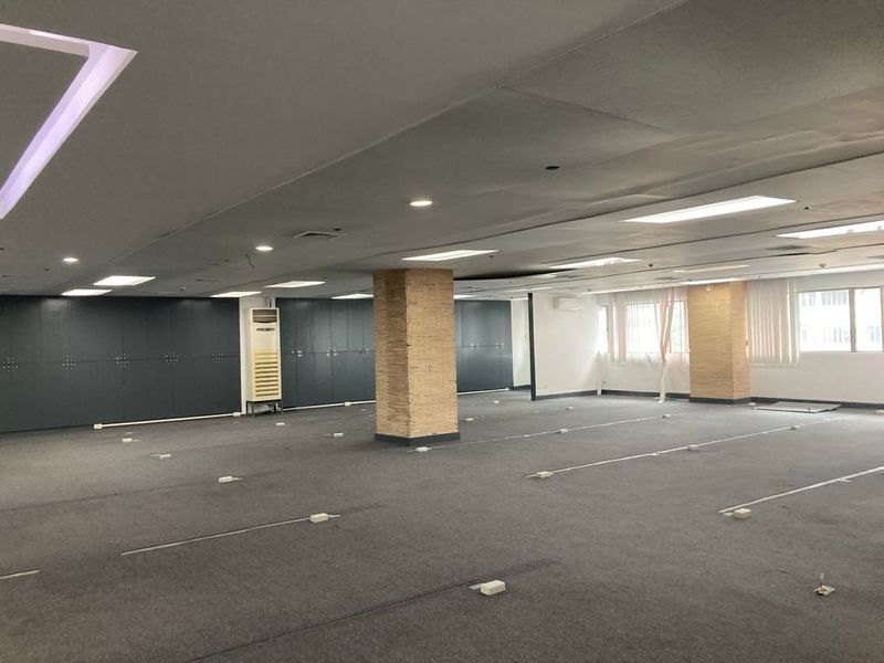 450Sqm Office Space for Lease in Legaspi Village