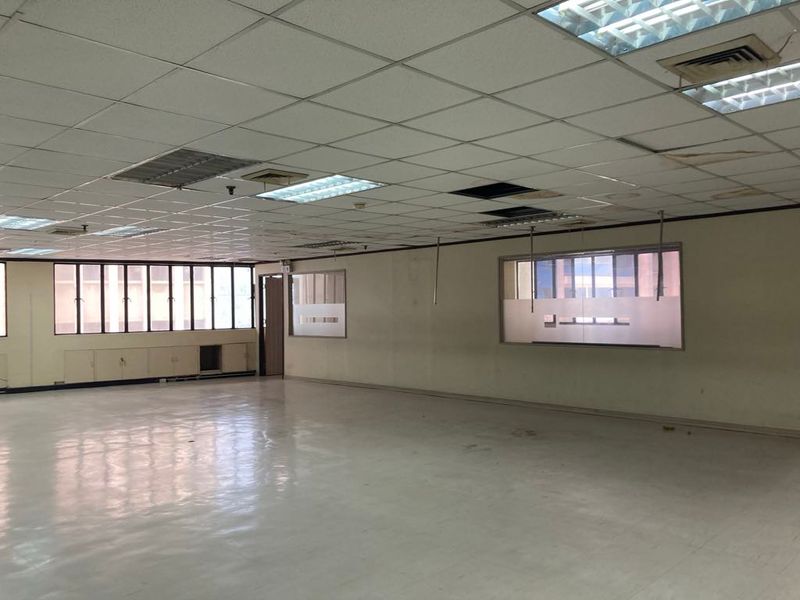 330Sqm office Space for Lease in Salcedo Village