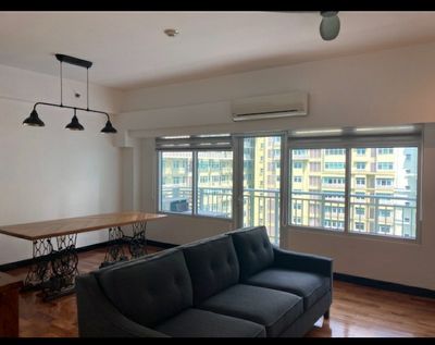 One Serendra 2BR for Lease