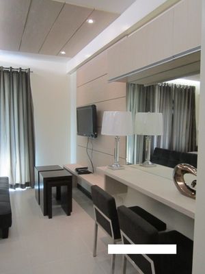 Two Serendra Aaton Studio Unit for Lease