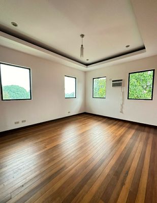 House for Sale or for Lease in Westgrove