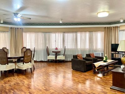 3BR for Sale in Legaspi Village