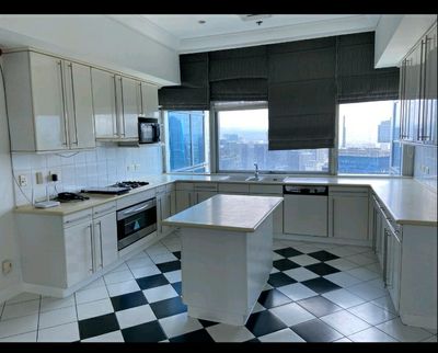 Pacific Plaza Unit for Lease