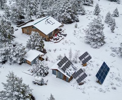 building_and_living_in_our_strawbale_house