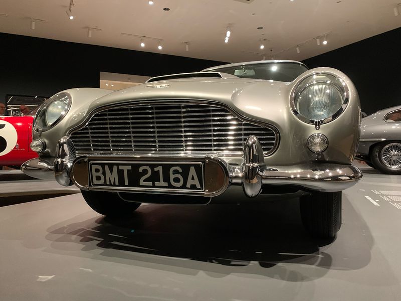 Aston Martin DB5 James Bond - 1964