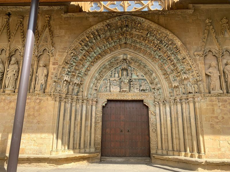 Prtico Iglesia Santa Mara la Real