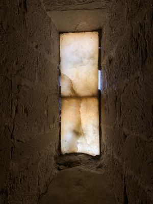 Detalle de ventana con alabastro