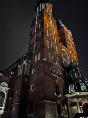 St. Mary’s Basilica at night…