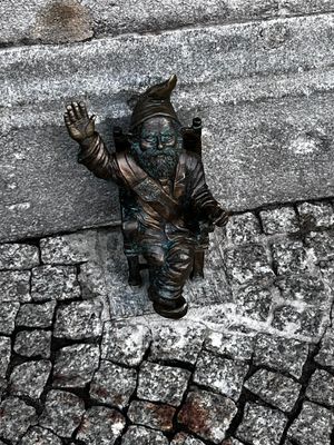 Of course, a little dwarf!