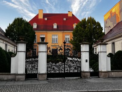 House built in 1704