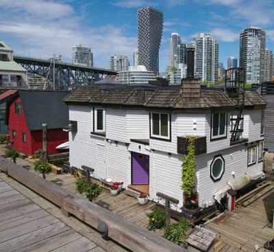 House boats