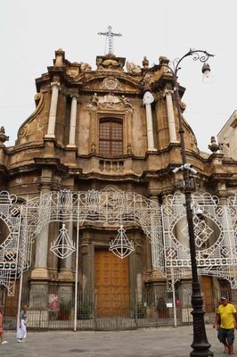 WALKING TOUR OF PALERMO