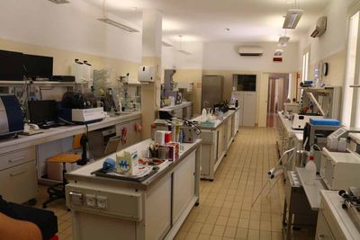 VERY MODERN QC LAB