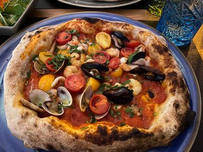 PIZZA DI MARE - DELICIOUS!