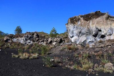 LAYER OF LAVA AND BASALT.