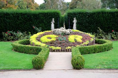 HEVER CASTLE - THE ITALIAN GARDEN