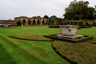 HEVER CASTLE - THE ITALIAN GARDEN