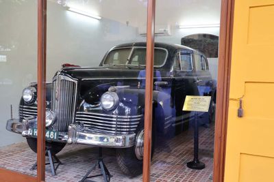 HO'S CARS