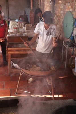 MAKING RICE AND CASABA PUFF SWEETS
