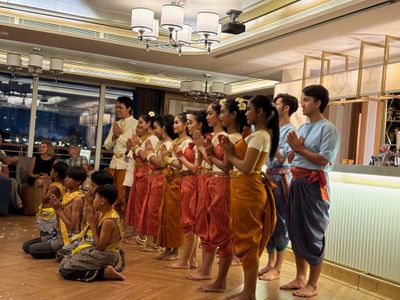 NIGHTLY ENTERTAINMENT ON THE VIKING MEKONG