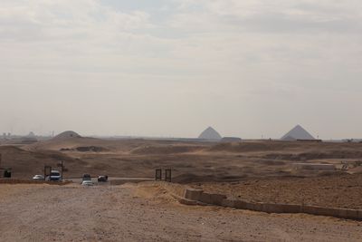 THE NECROPLIS OF SAQQARA