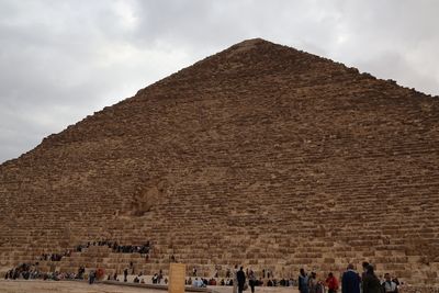 THE GREAT PYRAMID OF GIZA - THE TOMB OF KING KHUFU