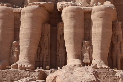 TEMPLE OF RAMESSES II - THE QUEEN STANDS BETWEN HIS LEGS