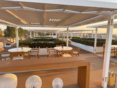 SUN DECK