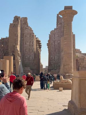 THE KARNAK TEMPLE COMPLEX