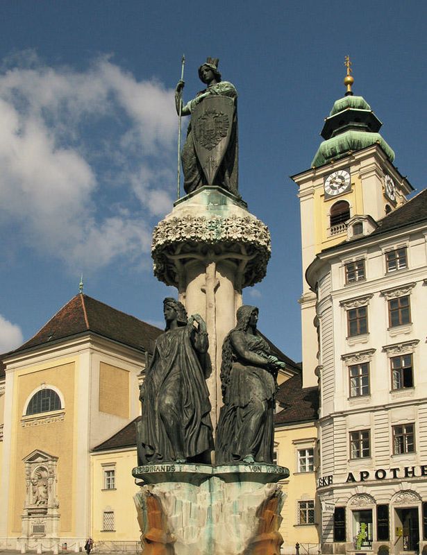 Austriabrunnen,Freyung