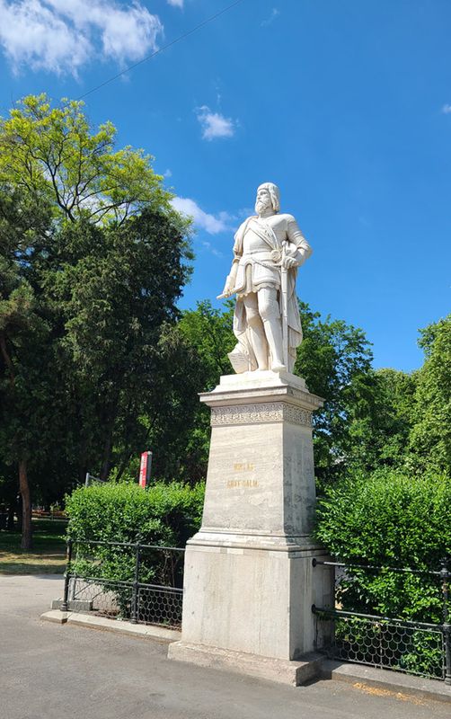Monuments and Statues in Vienna's Rathauspark (City Hall Park)