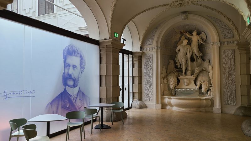 200 Years of Johann Strauss,Son,1825-1899