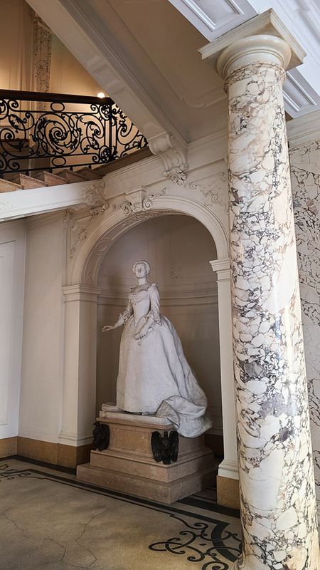 Monuments and Statues in Vienna's City Center (1.District)