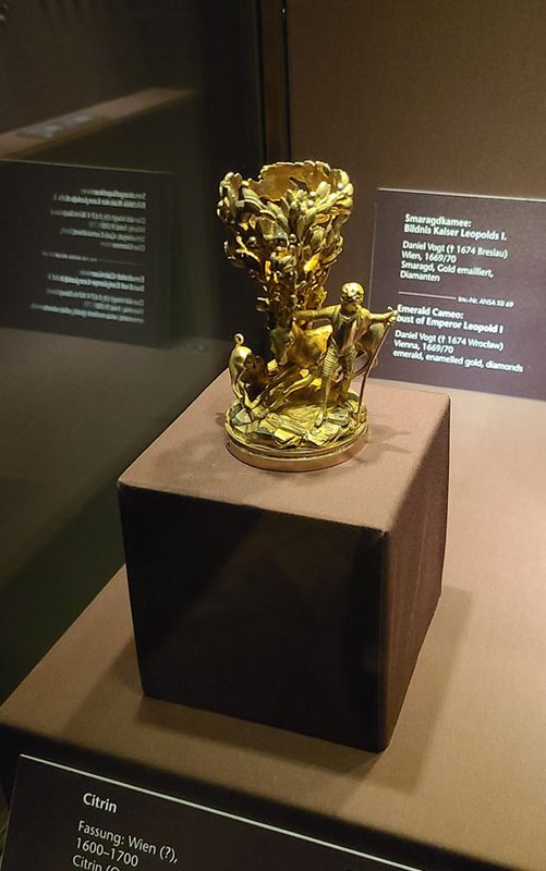 Schatzkammer - Imperial Treasury, Vienna