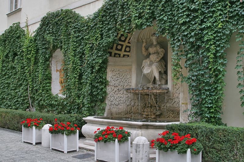 Monuments,Statues,Sculptures,Fountains in Vienna