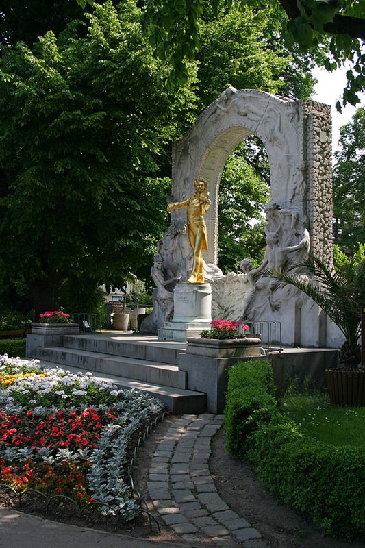 Monuments,Statues,Sculptures,Fountains in Vienna