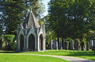 Central Cemetery8